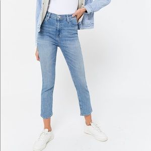 Urban Outfitters BDG Girlfriend High-rise Jean 24